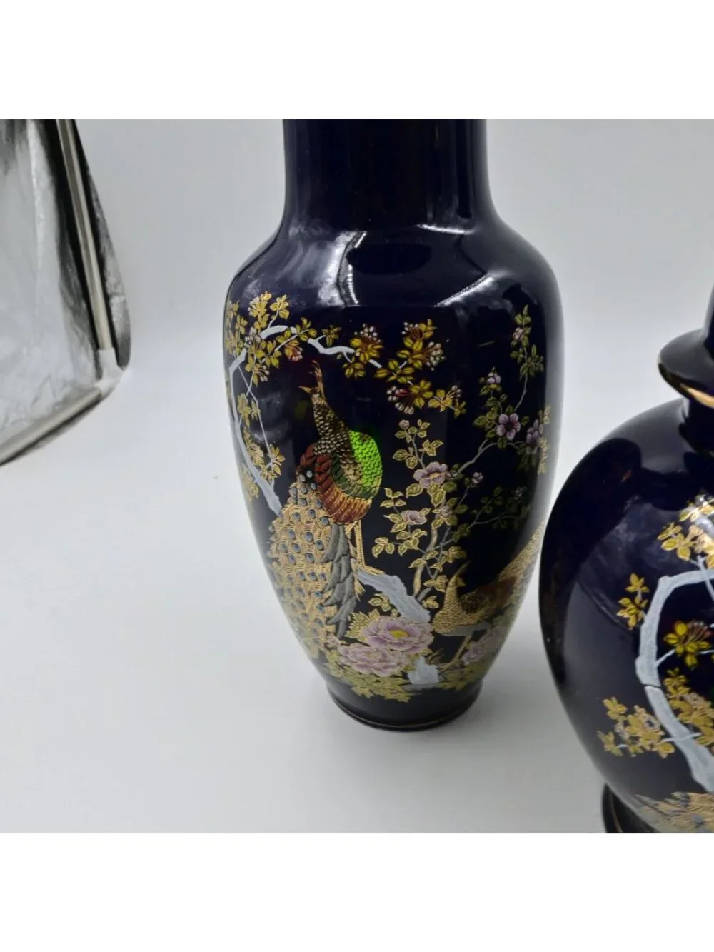 Japanese Set Of Porcelain Peacock Vases And Ginger Jar Vintage Set Of 3